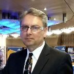 випускник з США історія