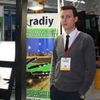 випускник інженер Радій