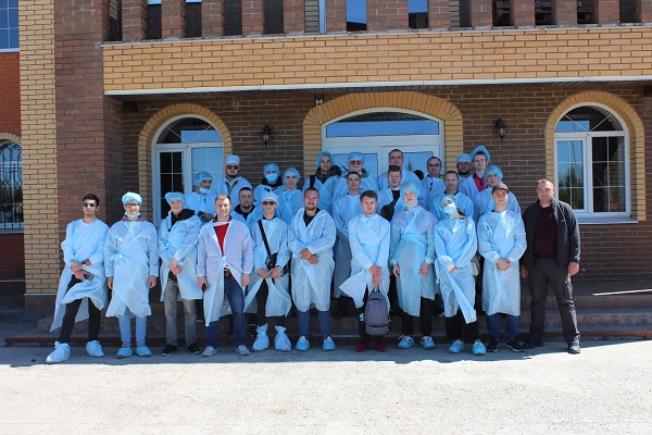 Студенти агротехнічного факультету ЦНТУ відвідали Молочно-товарний комплекс «Петриківське молоко»